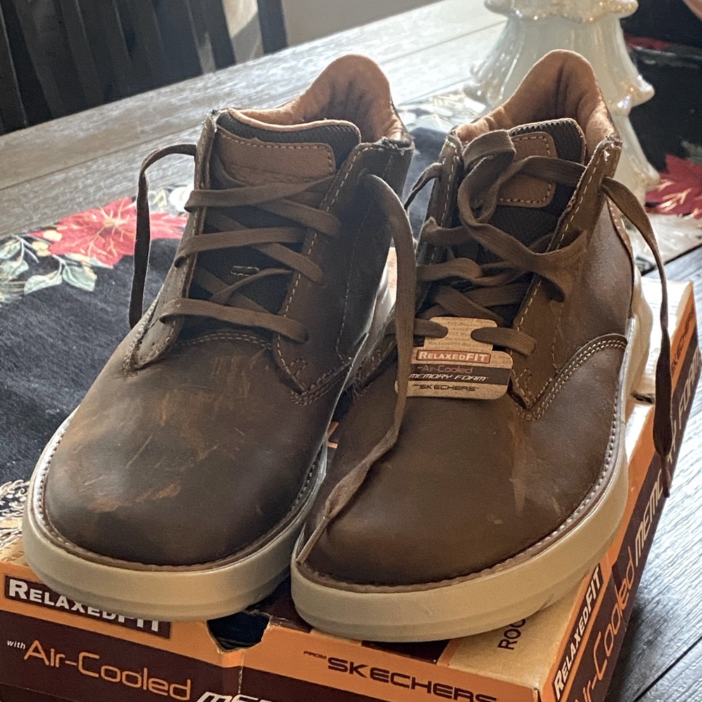Relaxed fit doveno sketchers work shoes